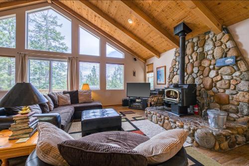 White Pines Mountain Lodge #7