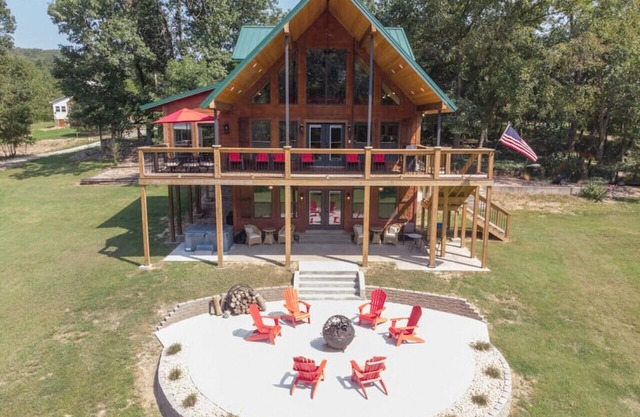 White River Access! Wifi! Privacy!