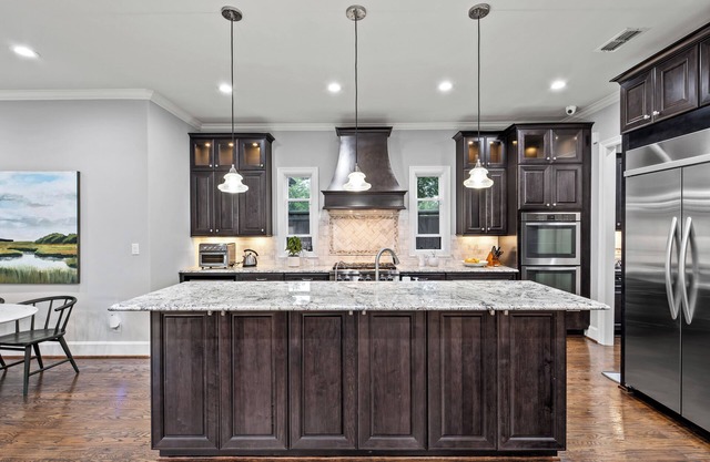 White Rock Valley: Luxe 5-Bedroom Hideaway