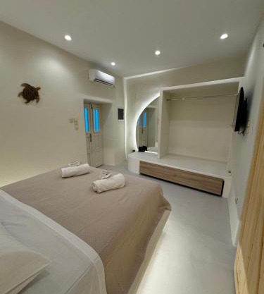 White Sand Jacuzzi Suite