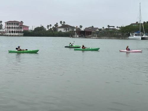 White Sands Inn, Marina, Bar & Grill