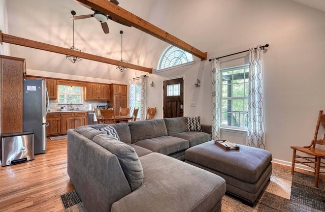 White Tail Cottage - Wineries & Hiking in Dahlonega