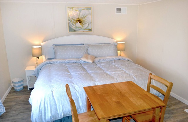 Whitehall Cottages Boutique Motel # 5 - Lit king
