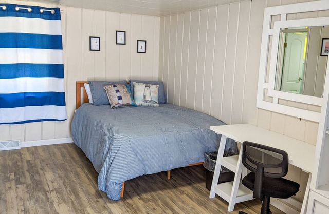Whitehall Cottages Boutique Motel - Full Bed