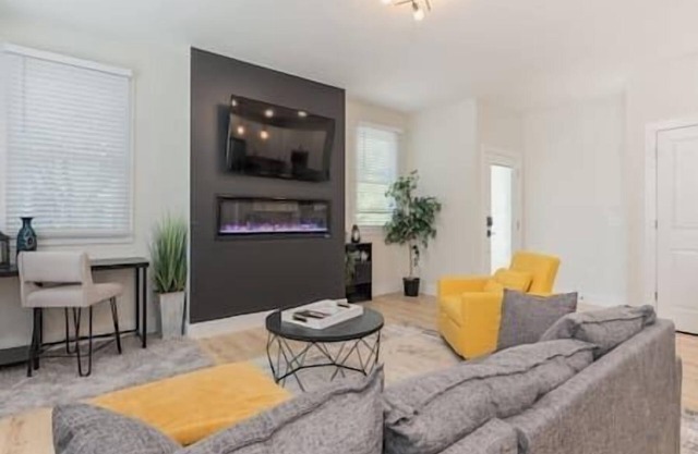Whole duplex right downtown!