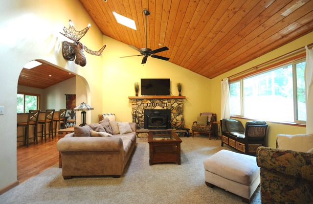 Wicker Moose Manor - Une maison de montagne spacieuse facilement accessible!