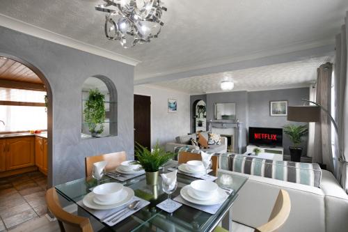 Wickersley House, Rotherham for contractors & Families, free parkin, wifi etc