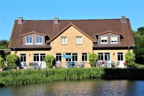 Wiesenhaus 1