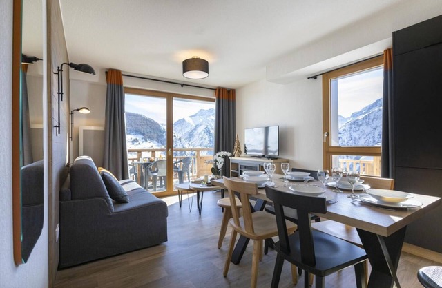 Wifi, au pied des commerces, remise en forme, sauna, hammam, terrasse, balcon, télévision
