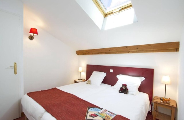 Wifi, à 300m des pistes de ski, remise en forme, piscine, balcon, télévision, casier à ski, 48m²