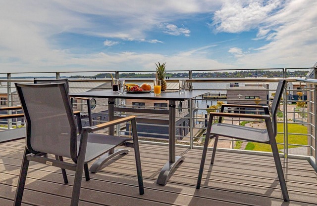 Wiking-koje 5 - Aufzug, 1. OG, Dusche, TV, Wlan, Balkon, Gartenmöbel, Parkplatz
