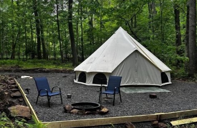 Wild Garden Glamping: Creekside