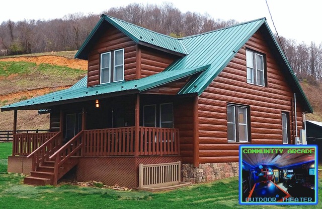Wild Horse Lodge at Highland Hideaways near Grayson Highlands - Arcade/Theater