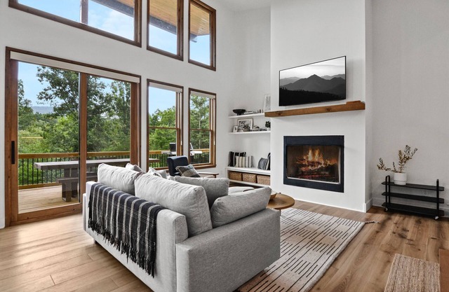 Wild Oaks at Watersong ~ 4BR w/Container Pool! ~ Must See!