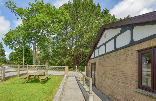 Wild Rose Cottage @ Kingslakes, HIGHAMPTON