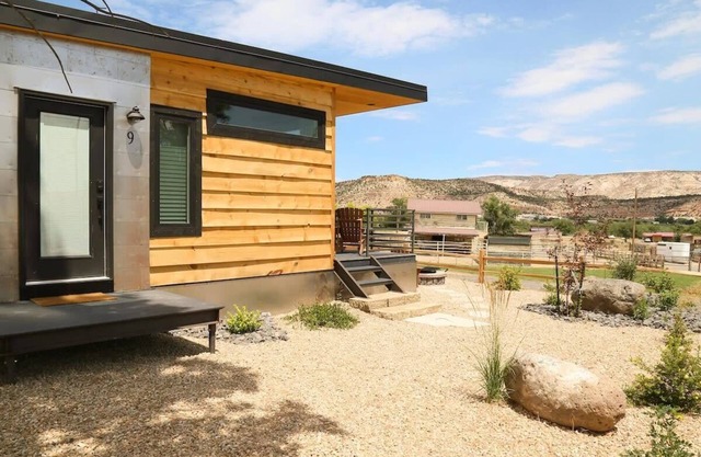 Escalante Escapes Wild Rose - Petite Maison