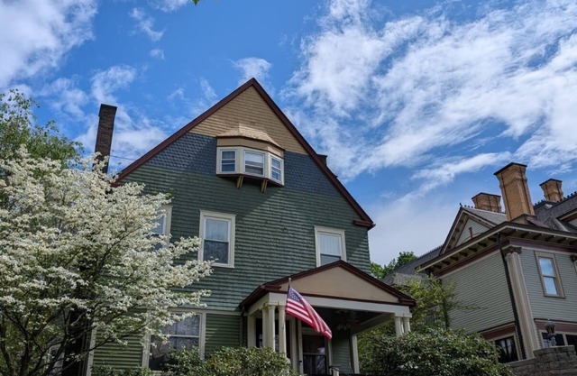 Williams House - Victorian Retreat