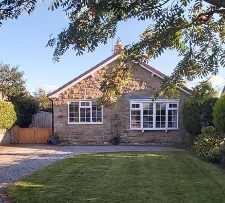 Willow Cottage 4 bed, cosy stopover, dogs welcome