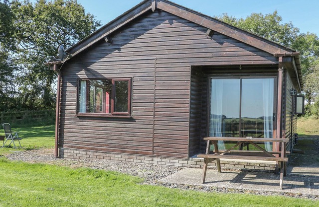 Willow Lodge, WHITSTONE