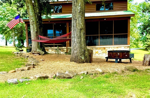 Lac Wilson, quai privé, plage, piscine partagée, parcours de golf Robert Trent à proximité