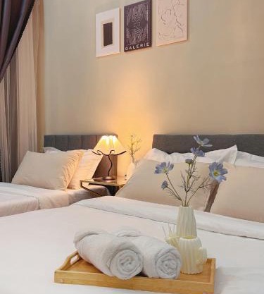 Wind Serenity at Country Garden Danga Bay with 2CarParks FOC Netflix Access and YouTube Premium 3Beds3Bath for 6-13pax by Minshuku