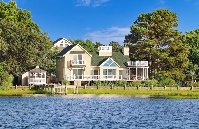 Windshadow - Waterfront; Pet friendly!