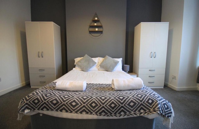Windsor Apartment - Long Stay Savings - Business - Free Parking