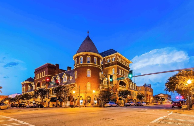 Windsor Hotel, Ascend Hotel Collection