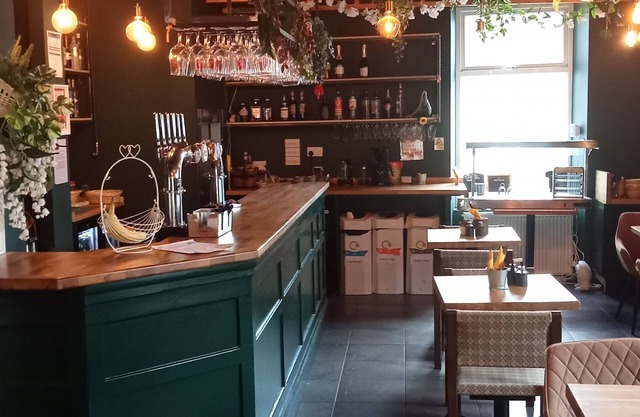 Windsor Hotel & Bar