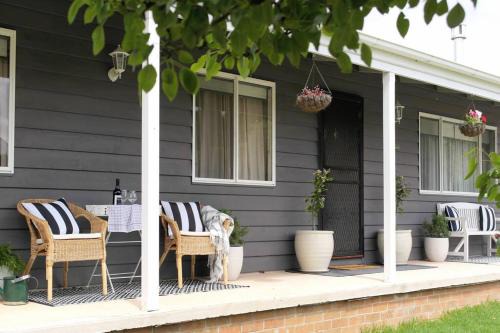 Wine Country Cottage in the Southern Highlands