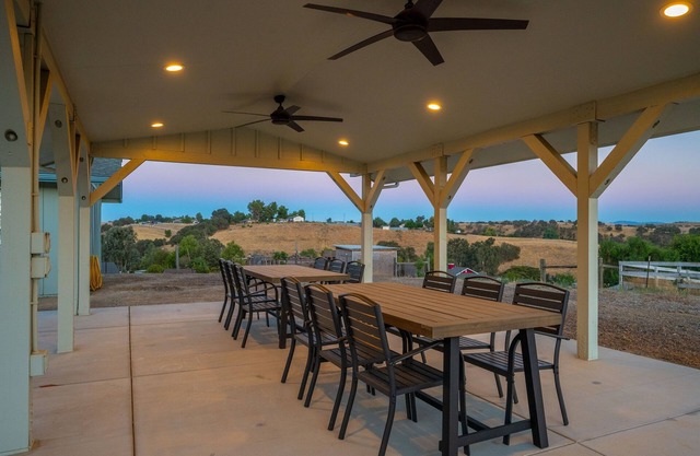 Stunning 4BR in Wine Country!