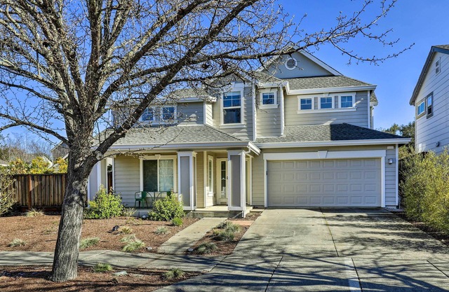 Wine Country Vacation Home w/ Fireplace!