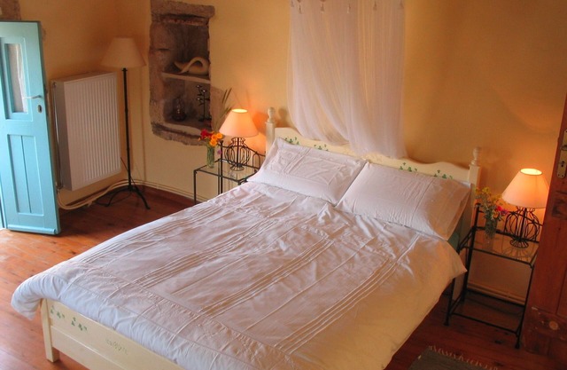 Pressoir pour 4 personnes (1 chambre) Une maison de deux étages avec deux salles de bains