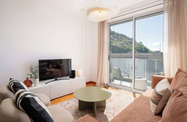 Wings Apartment II – With Balcony in Santa Cruz