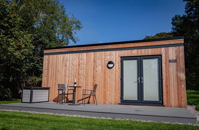Winster Woodland pod - a holiday Pod that sleeps 2 with an en-suite