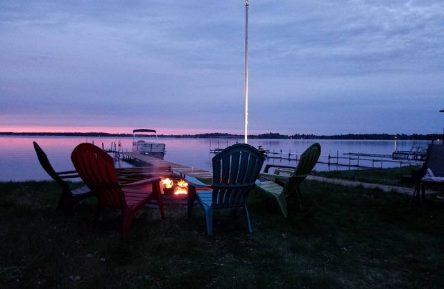 Du plaisir en famille sur le spectaculaire lac Mitchell!