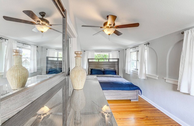 Winter Haven Studio w/BBQ Grill: Steps to 2 Lakes