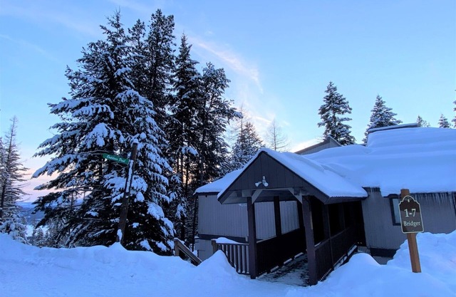 Winter Ski Haven | 1 Bed, 1 Bath