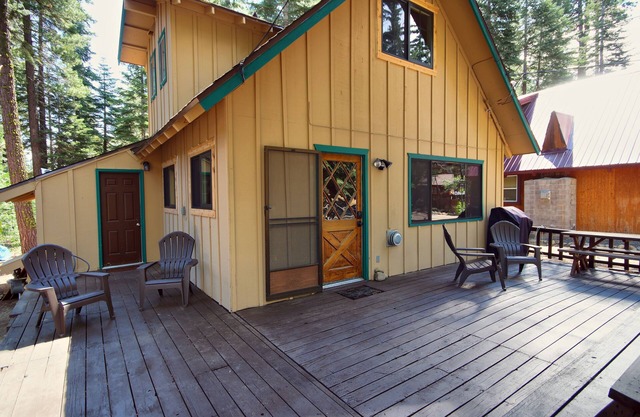 Heure d'été! Charme familial et convivial - West Shore Tahoe Cabin