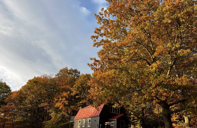 Wise Pines Renovated Barn (Bunkhouse)