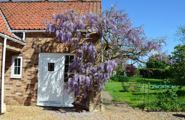 Wisteria Cottage, GAYTON