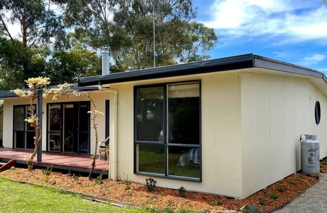 Wisteria Cottage - Pet Friendly