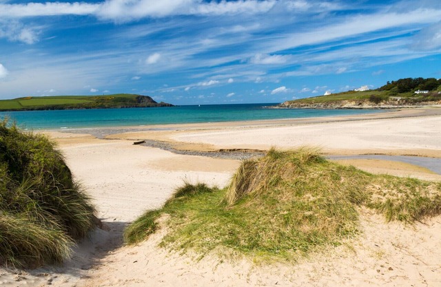Wisteria Cottage, popular beaches close by