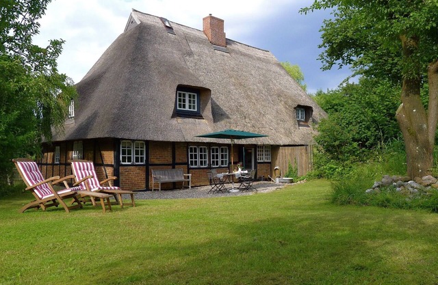 Idyll. Appartement dans ferme, cheminée, WiFi, sauna, jardin, à quelques minutes de la plage