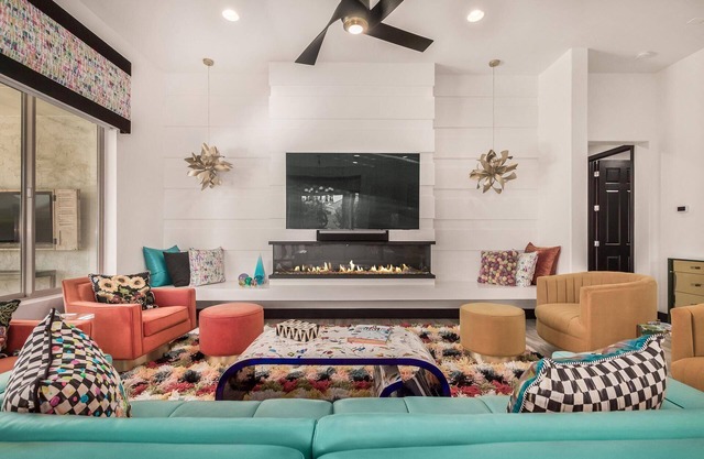 Within Pebblecreek - 2BD+Den Pet Friendly Designers Delight w/ Private Pool & Spa!