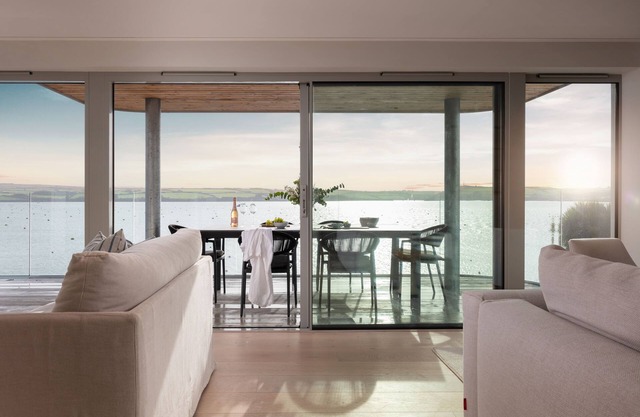 Wits End - Rock - stunning water front property sleeping 10