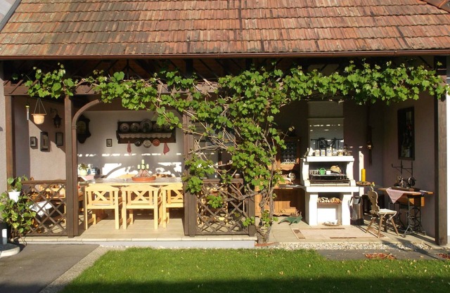 Wohnhaus - Gästehaus Schlossblick