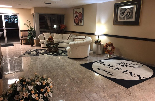 Wolf Inn Hotel