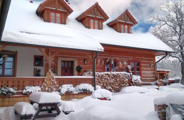 Belle maison de vacances privée avec piscine privée, WIFI, TV, terrasse, animaux admis, parking