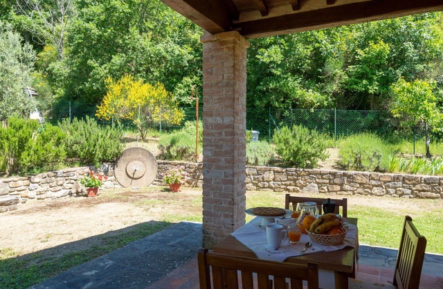Belle maison de vacances privée avec piscine privée, WIFI, TV, terrasse, animaux admis et parking